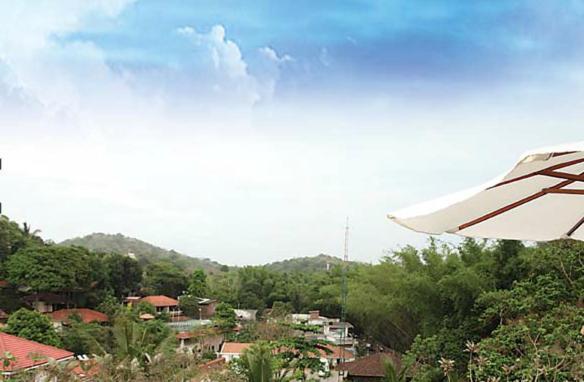 ホテル Grand Thekkady Kumily エクステリア 写真