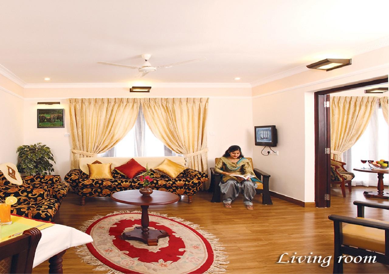 ホテル Grand Thekkady Kumily エクステリア 写真